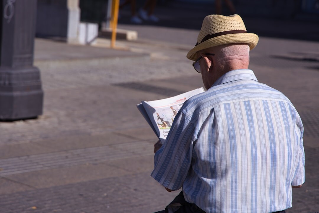 detective reading clues